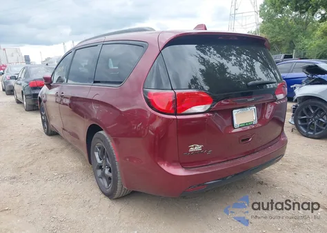 2018 Chrysler Pacifica Touring L Plus z USA, uszkodzony, nr VIN 2C4RC1EG2JR165050